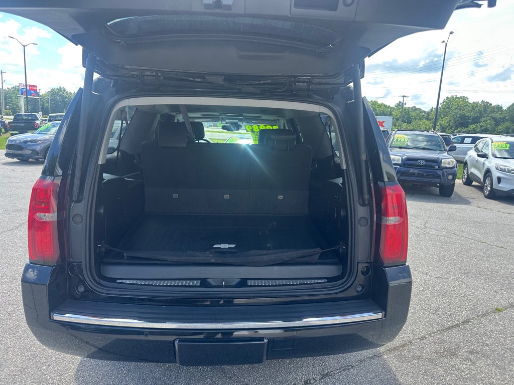 Used 2017 Chevrolet Suburban Premier AWD/4WD image 10