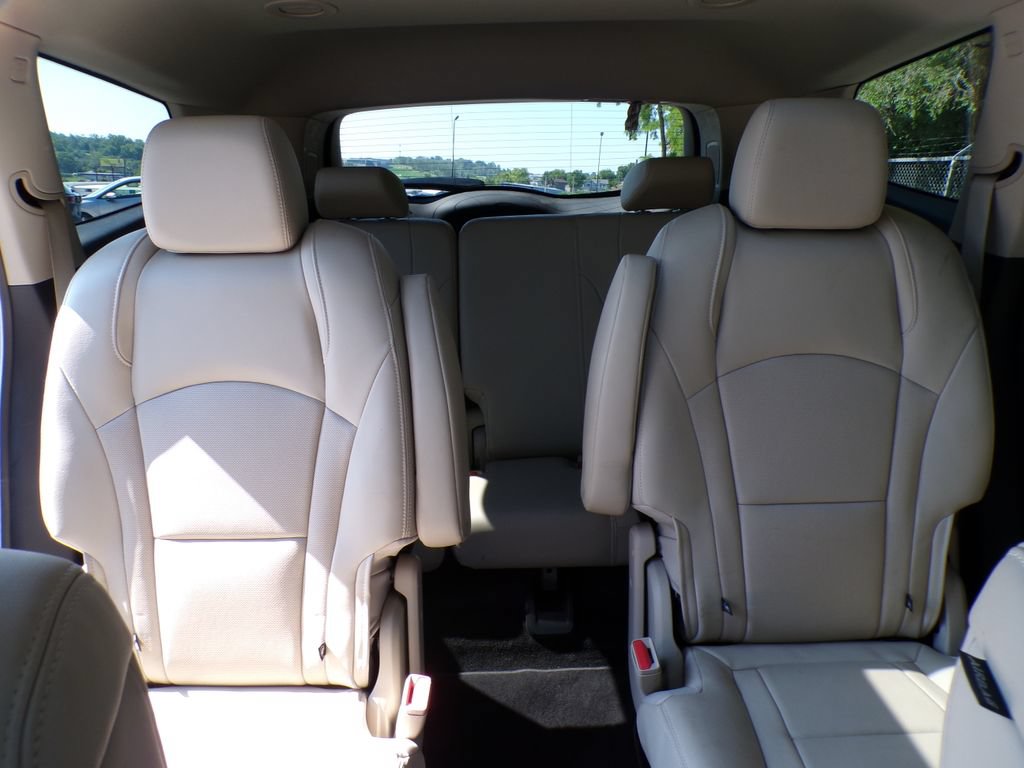 Used 2020 Buick Enclave Premium w/ Sun and Sites Package AWD/4WD image 21