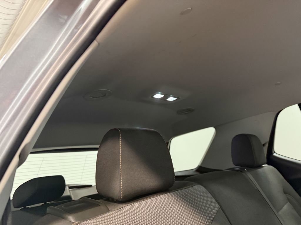 Used 2020 Chevrolet Traverse LS image 15