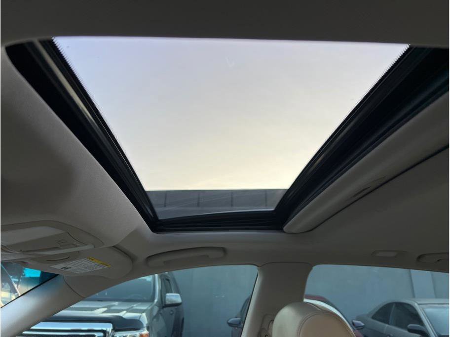 Used 2016 INFINITI QX50 AWD w/ Premium Plus Package image 21