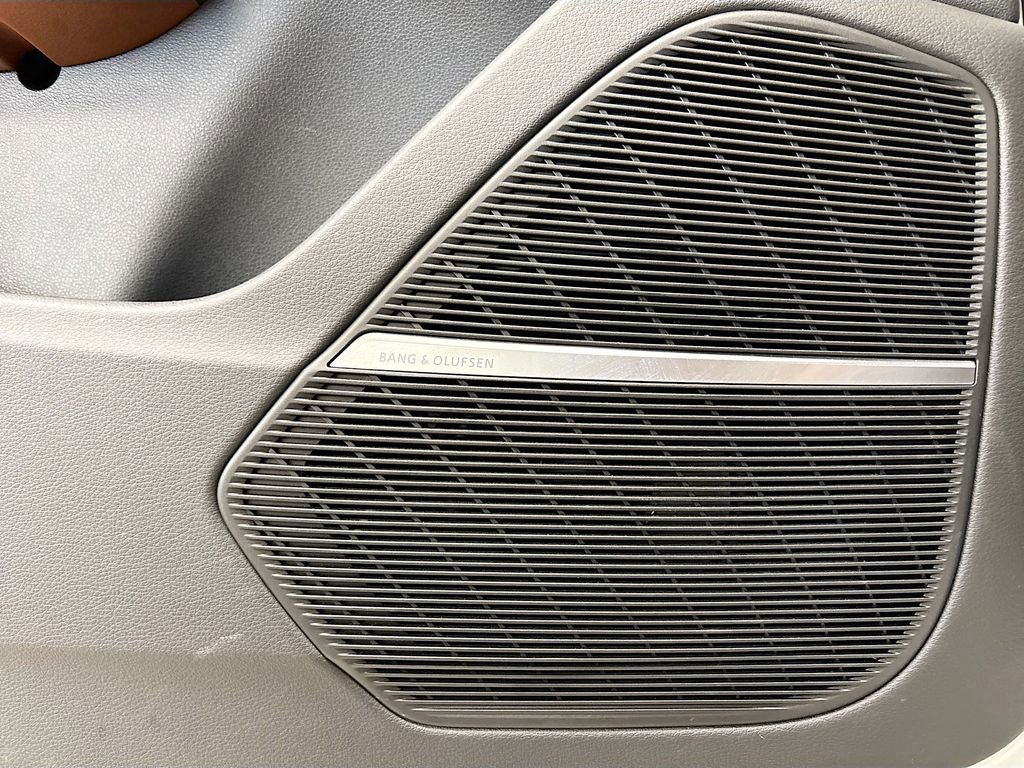 Certified 2022 Audi Q8 Premium Plus AWD/4WD image 21