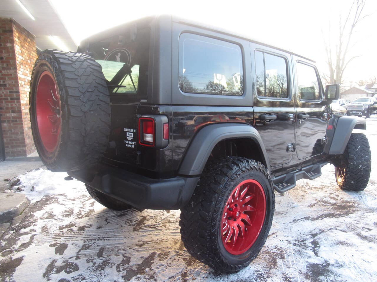 Used 2018 Jeep Wrangler Unlimited Sport image 11