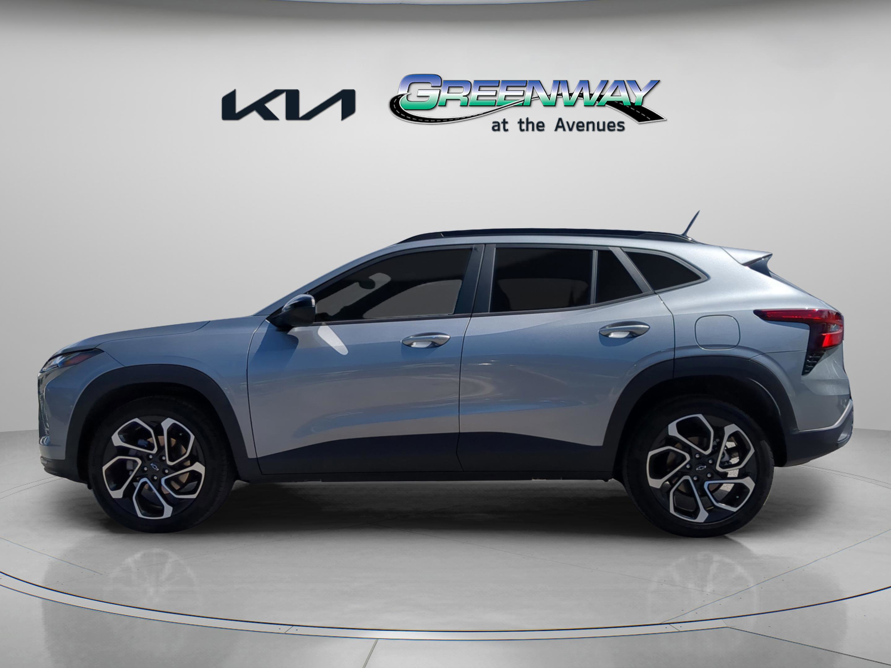 Used 2025 Chevrolet Trax RS w/ Driver Confidence Package FWD image 20
