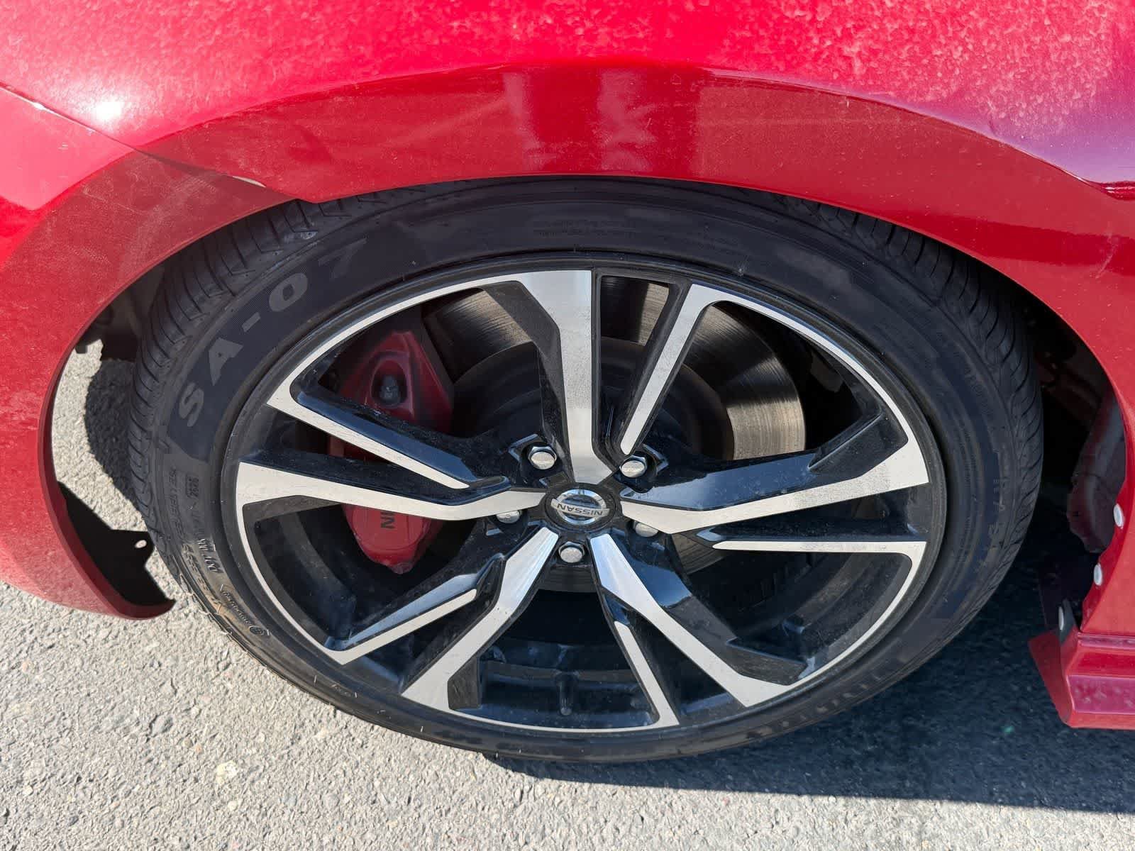 Used 2014 Nissan 370Z Touring w/ Sport Package RWD image 5