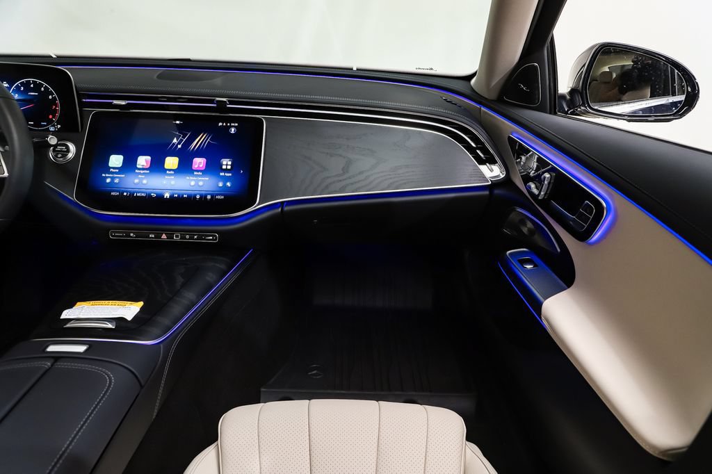 New 2026 Mercedes-Benz E 350 4MATIC Sedan image 16