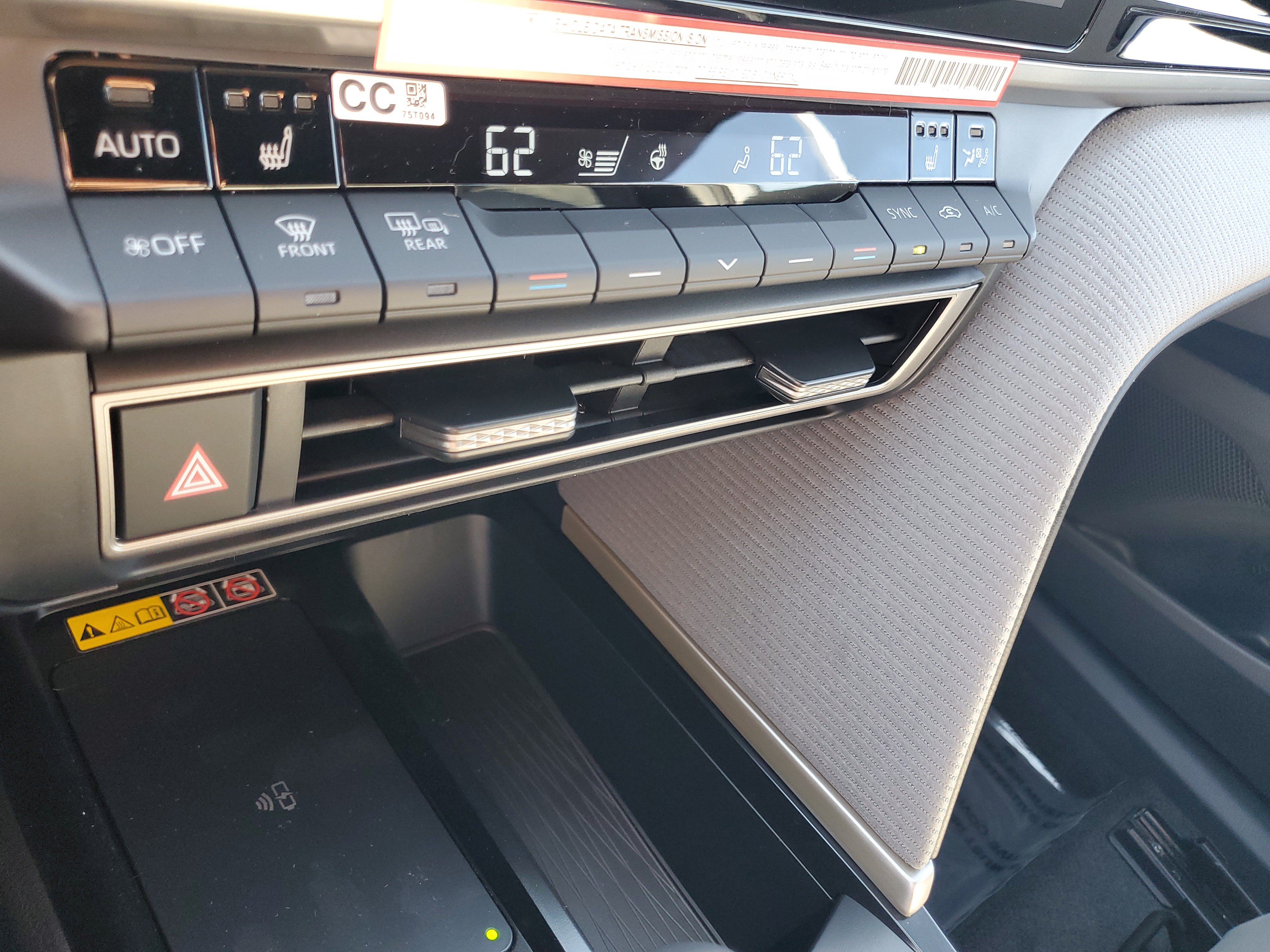 New 2027 Toyota Camry SE w/ Convenience Package FWD image 29