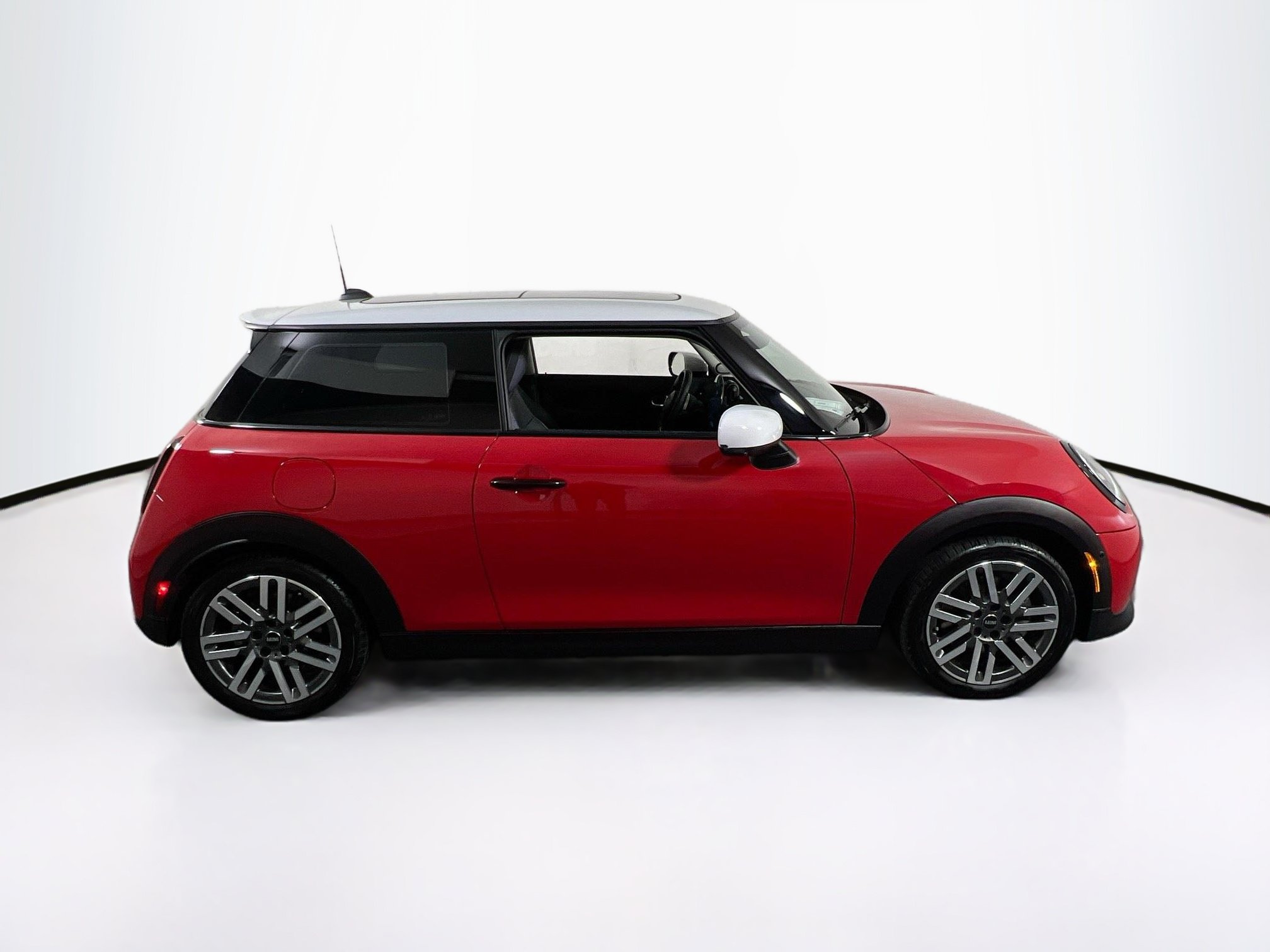 Used 2025 MINI Cooper S FWD image 4