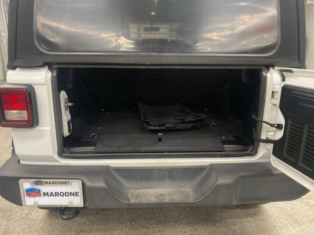 Used 2018 Jeep Wrangler Unlimited Sport S AWD/4WD image 7