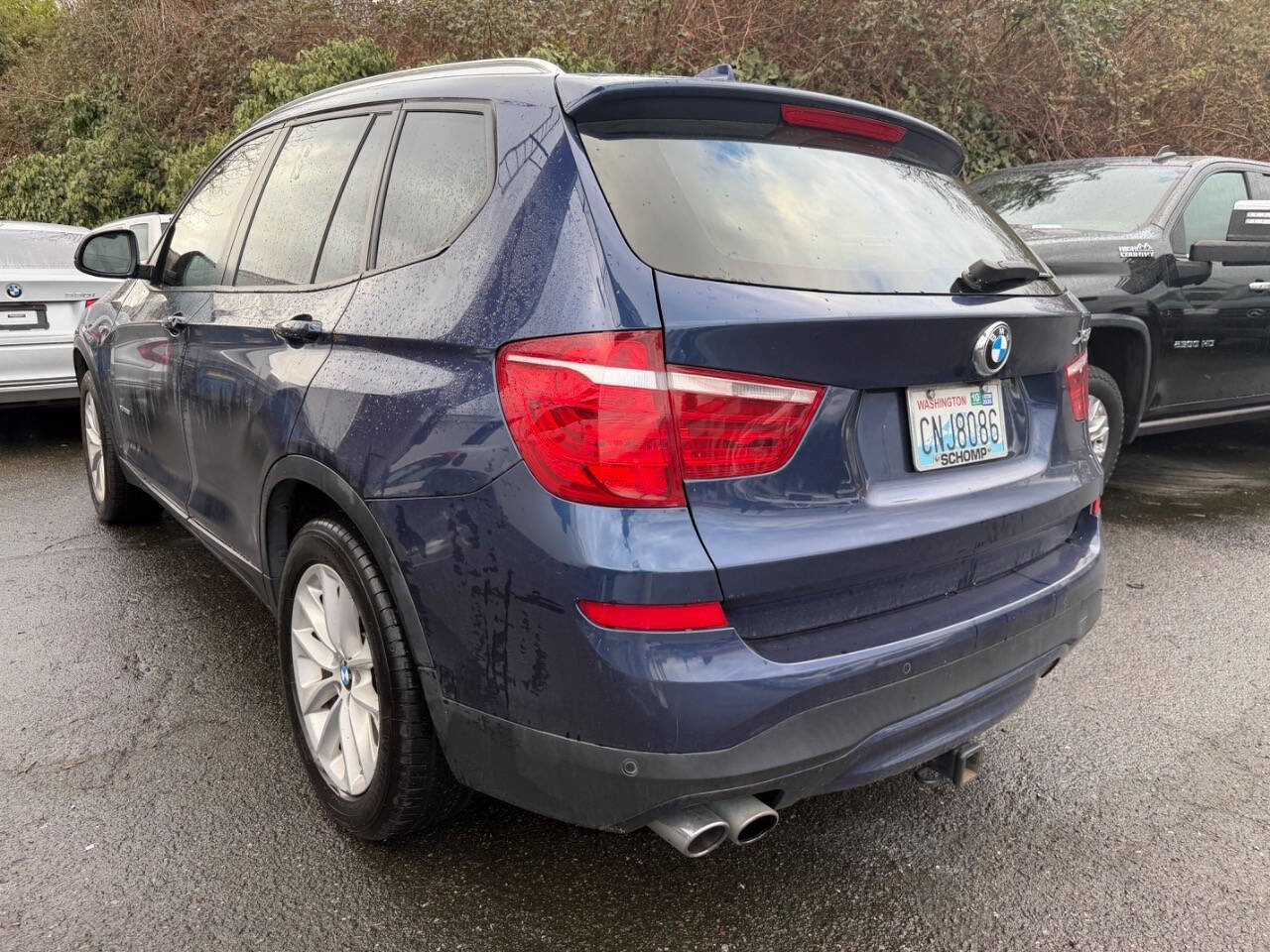 Used 2017 BMW X3 xDrive28i AWD/4WD image 2