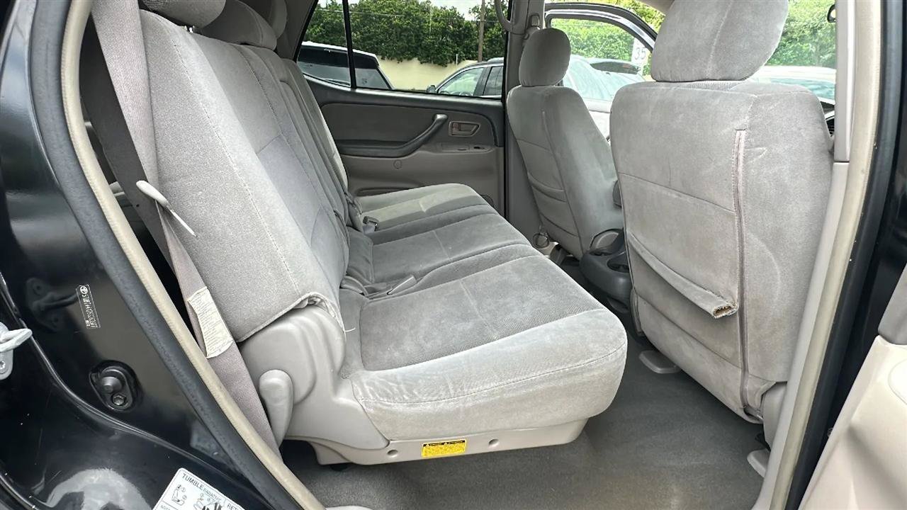 Used 2006 Toyota Sequoia SR5 AWD/4WD image 30