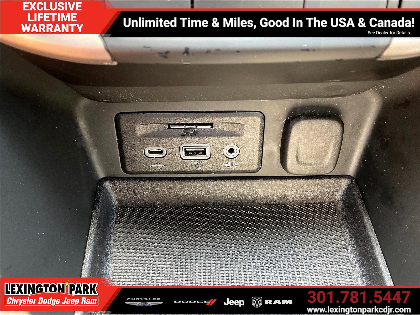 Used 2023 GMC Terrain Denali AWD/4WD image 16