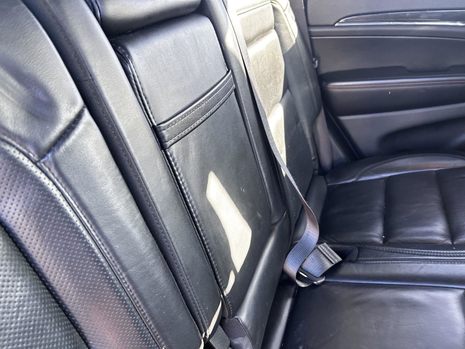 Used 2019 Jeep Grand Cherokee Trailhawk w/ Trailhawk Luxury Group image 18