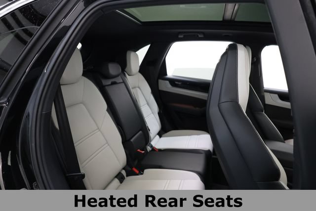 Used 2026 Porsche Cayenne AWD/4WD image 34