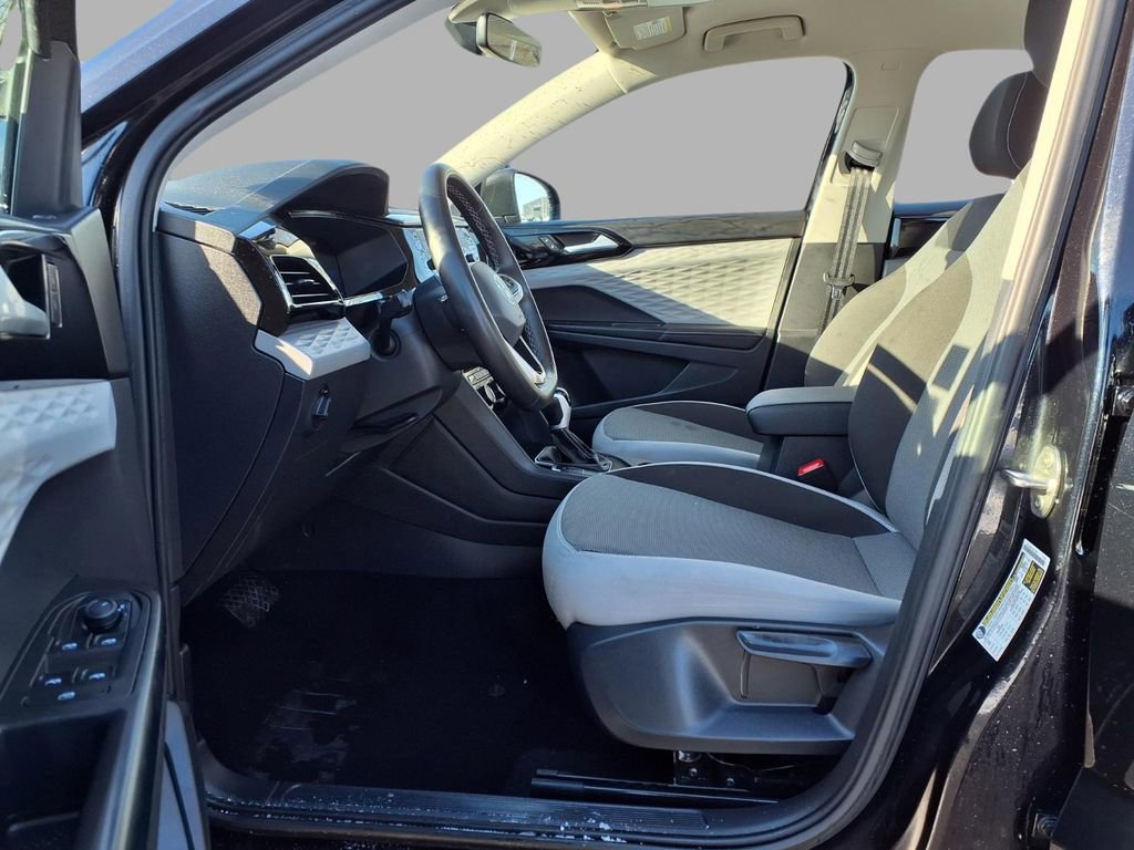 Used 2024 Volkswagen Taos S image 21