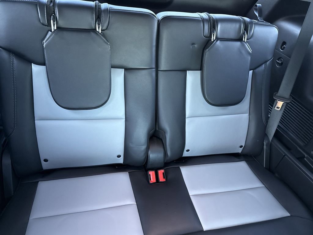 Used 2023 Ford Explorer XLT w/ Equipment Group 202A image 16