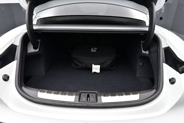 Certified 2025 Porsche Taycan AWD/4WD image 13