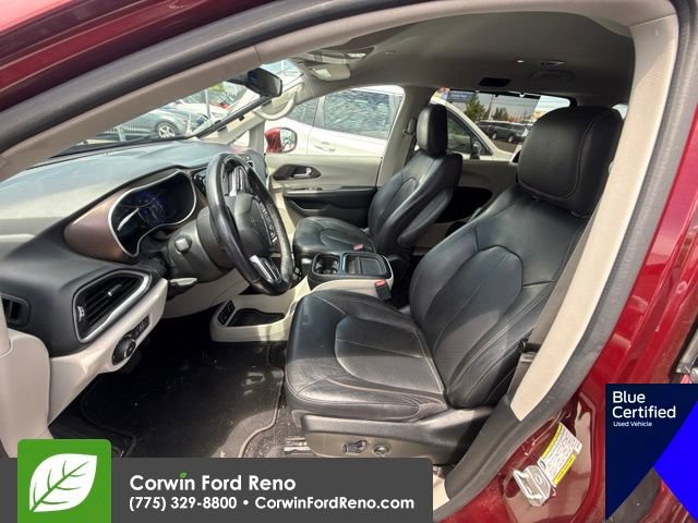Used 2019 Chrysler Pacifica Touring-L FWD image 10