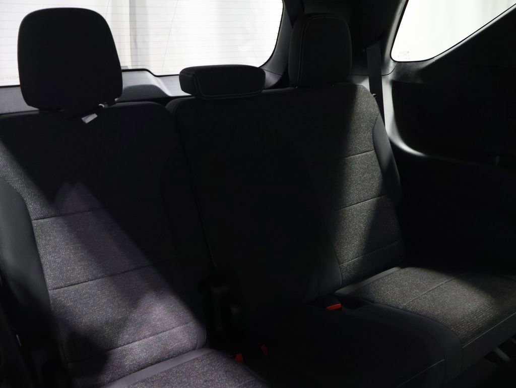 Used 2024 Chevrolet Traverse LT image 21