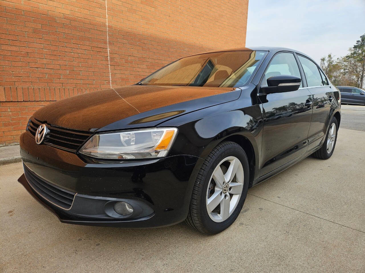 Used 2012 Volkswagen Jetta TDI image 1