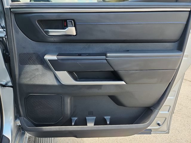 Used 2024 Toyota Tundra Platinum AWD/4WD image 31