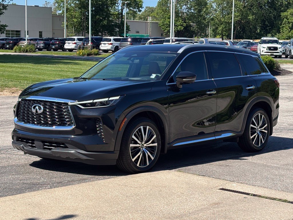 Used 2023 INFINITI QX60 Sensory w/ Vision Package AWD/4WD image 9