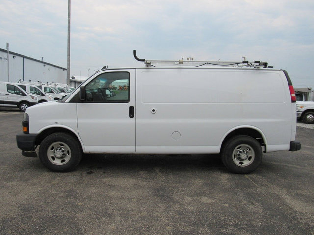 Used 2018 Chevrolet Express 2500 w/ Driver Convenience Package RWD image 6