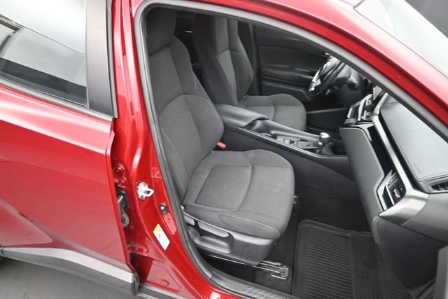 Used 2018 Toyota C-HR XLE FWD image 11
