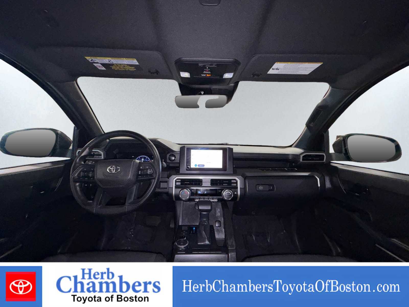 Used 2025 Toyota Tacoma SR5 AWD/4WD image 4