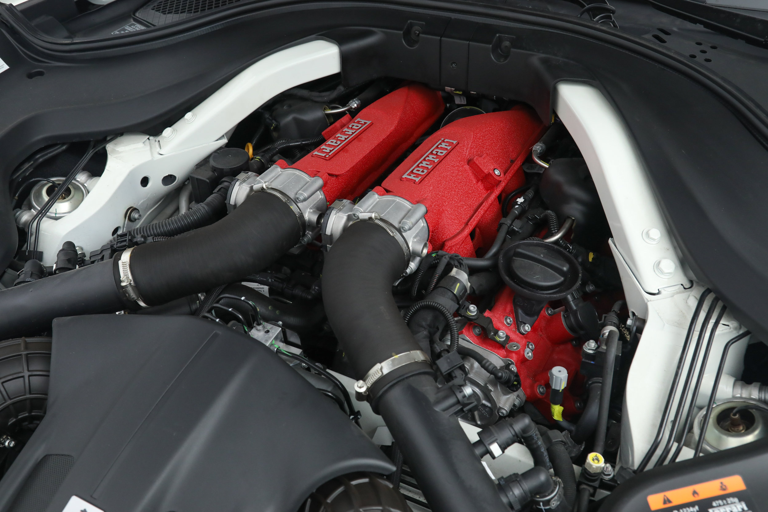 Certified 2024 Ferrari Roma Spider RWD image 37