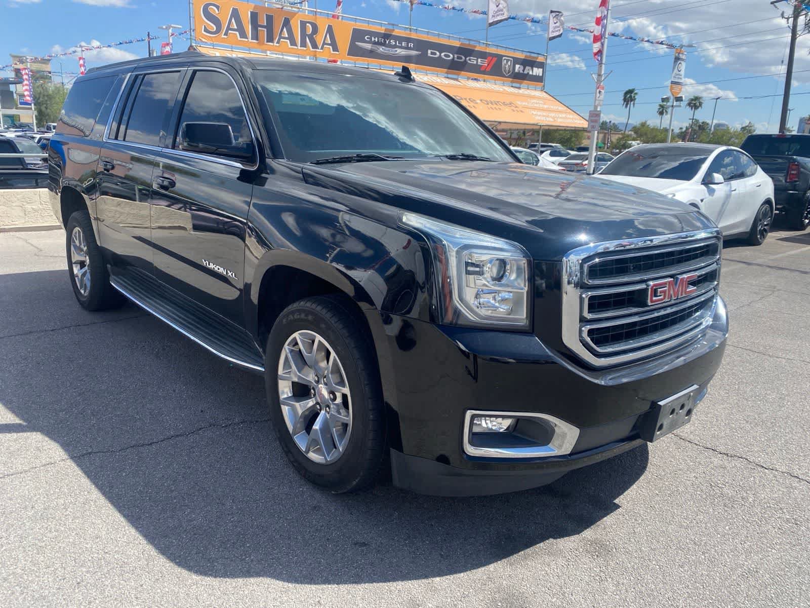 Used 2018 GMC Yukon XL SLT RWD image 3