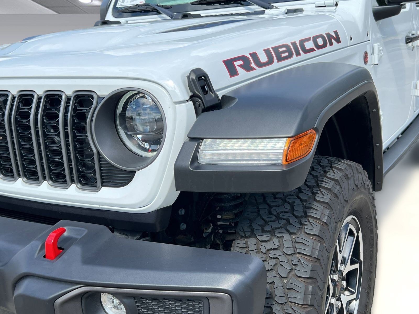 Used 2025 Jeep Wrangler Unlimited Rubicon w/ Safety Group AWD/4WD image 10