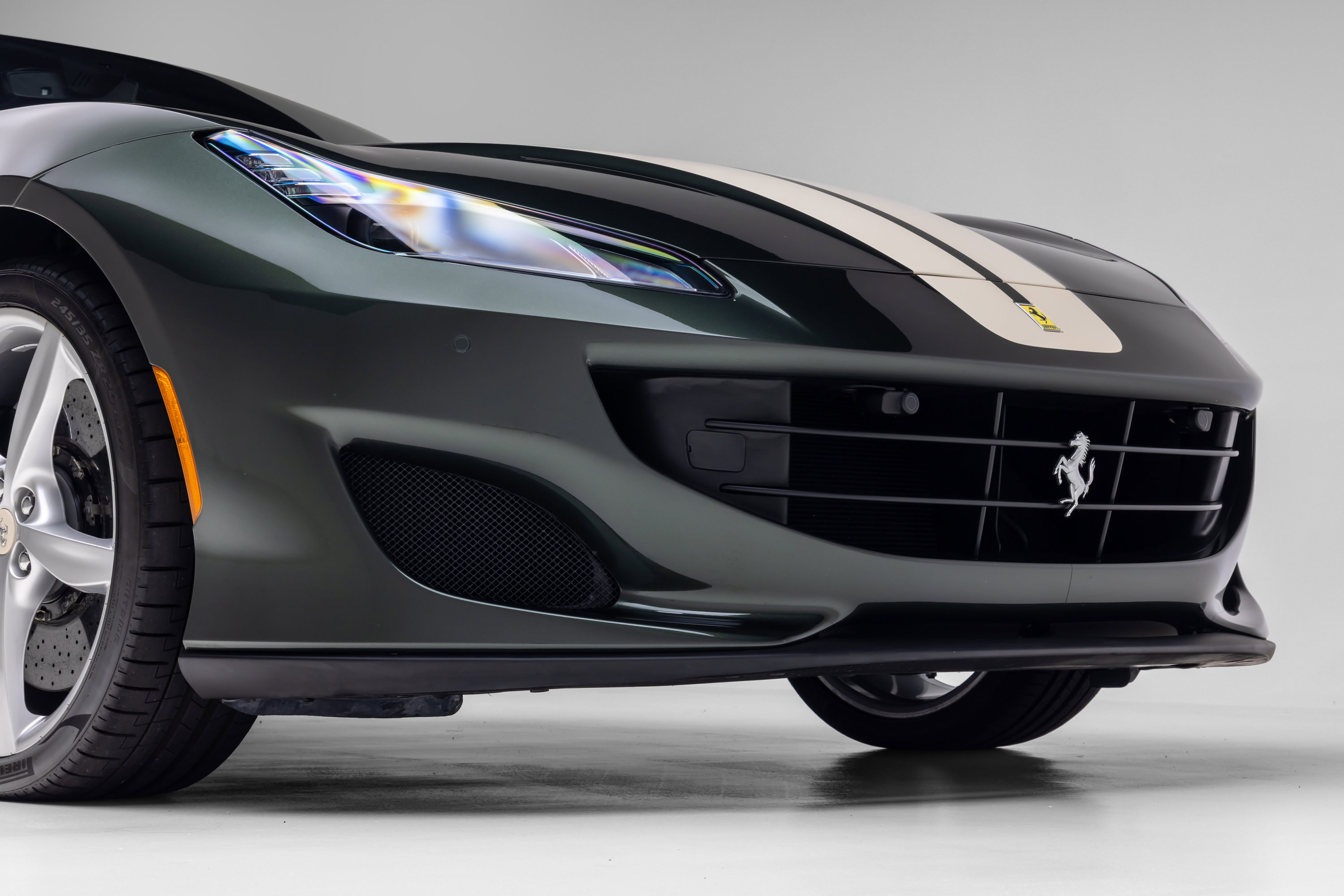 Certified 2019 Ferrari Portofino RWD image 19