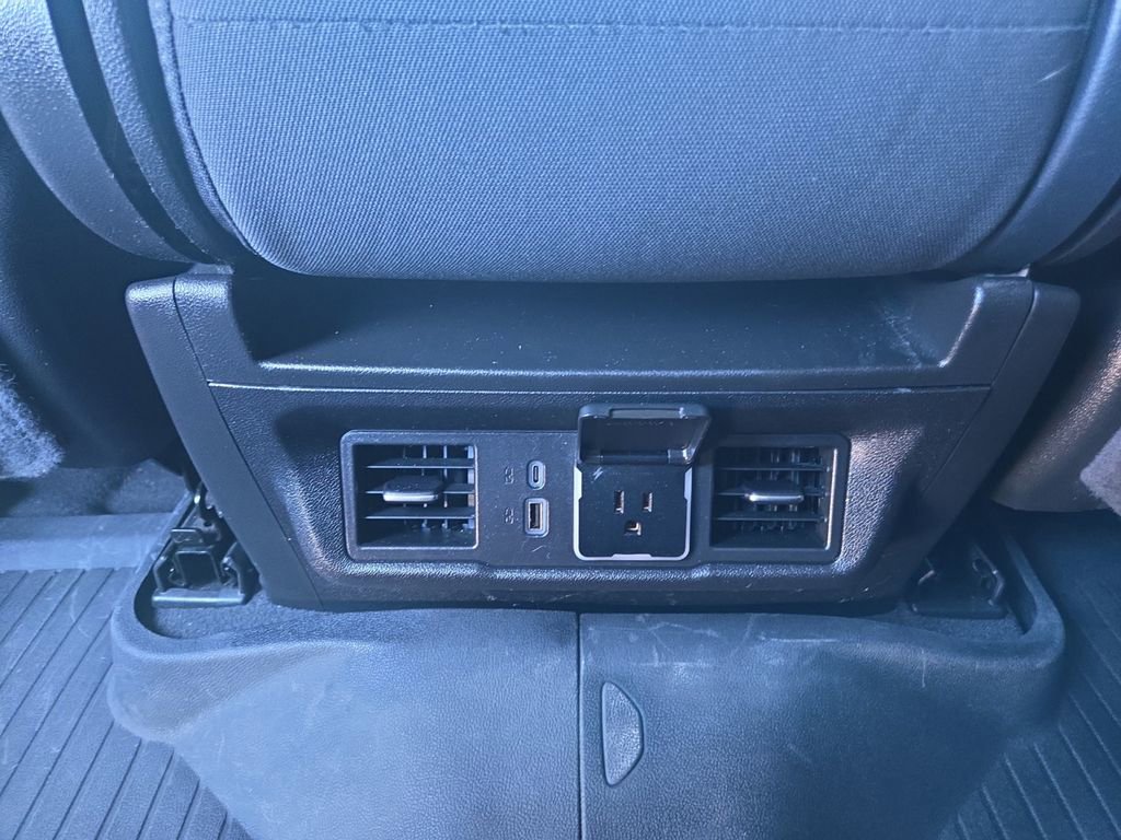 Used 2025 Chevrolet Silverado 2500 LT image 19