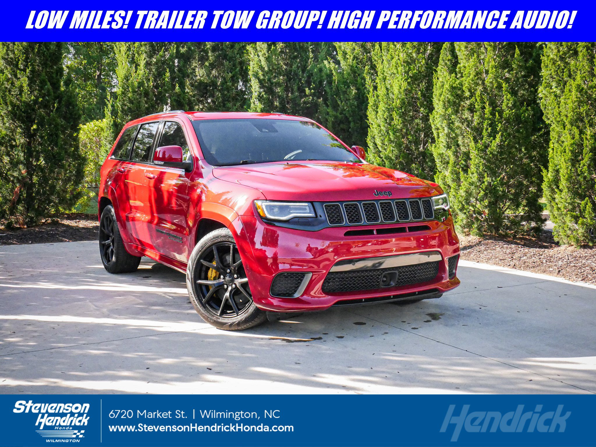 Used 2018 Jeep Grand Cherokee Trackhawk AWD/4WD image 1