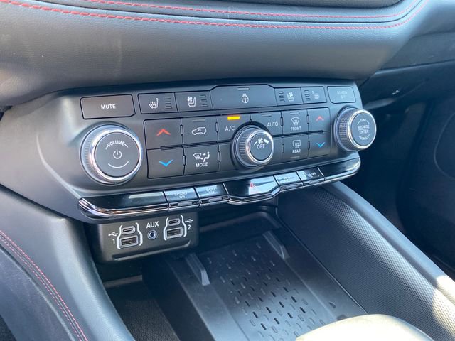 Used 2025 Dodge Durango R/T AWD/4WD image 14