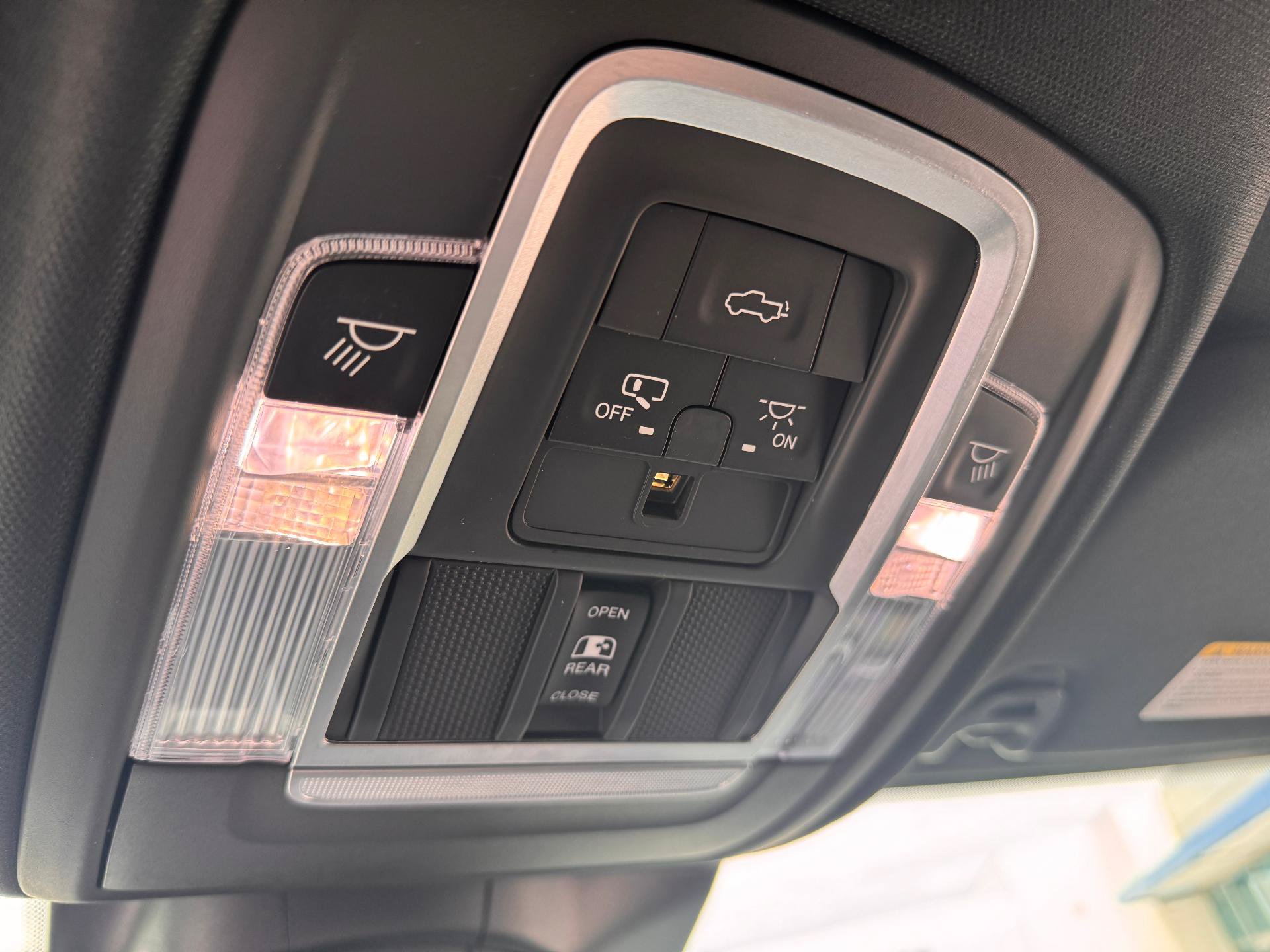 Used 2019 RAM 2500 Laramie AWD/4WD image 35