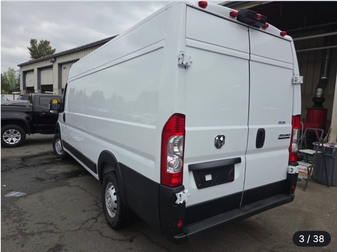 Used 2023 RAM ProMaster 3500 FWD image 4