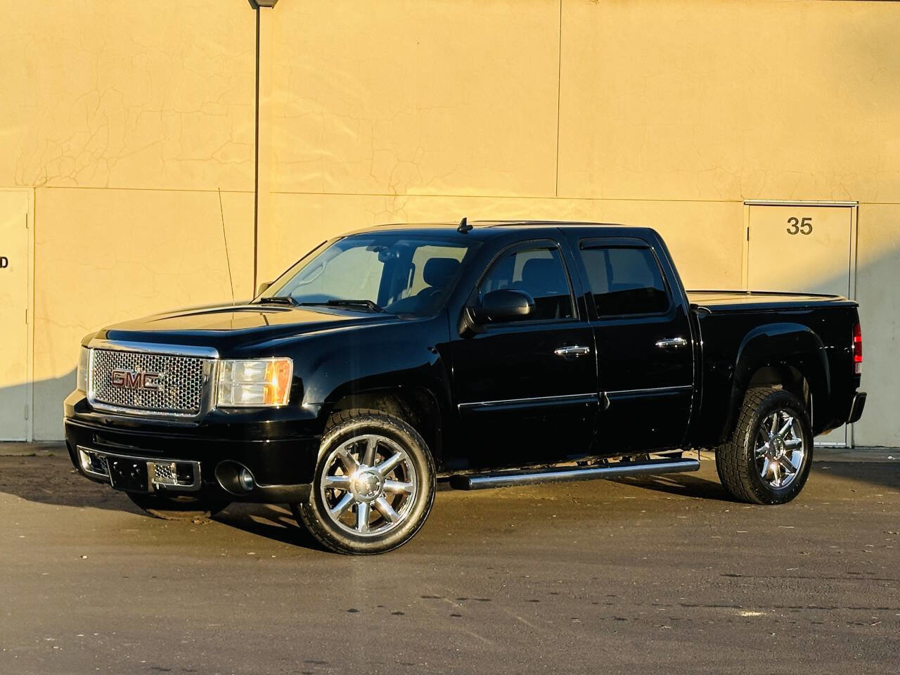 Used 2012 GMC Sierra 1500 Denali image 4