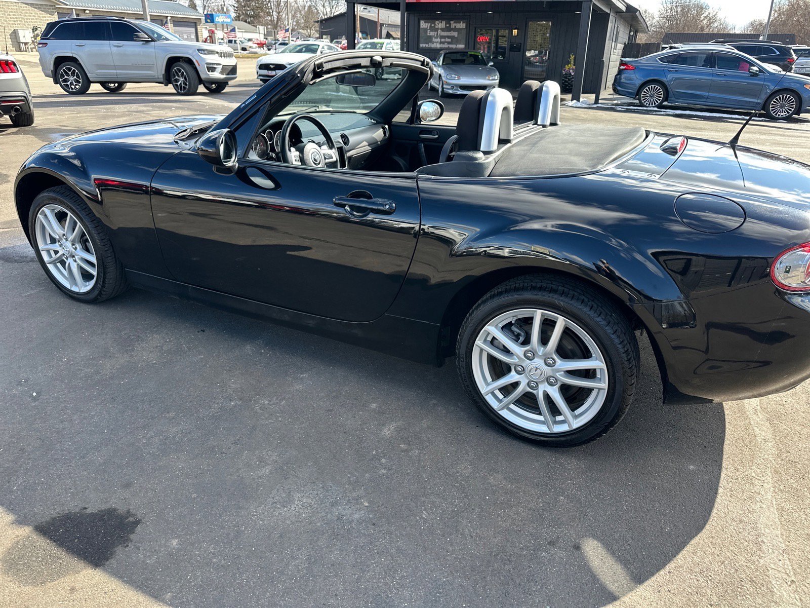 Used 2011 MAZDA MX-5 Miata Sport image 23