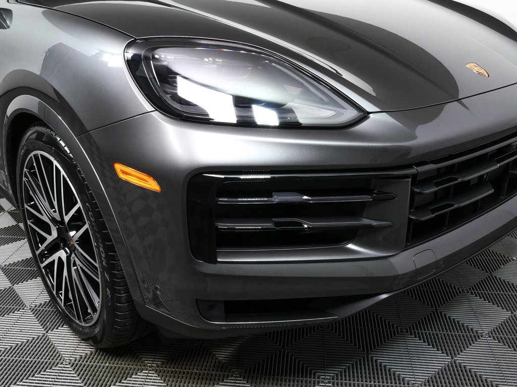 New 2026 Porsche Cayenne S image 38