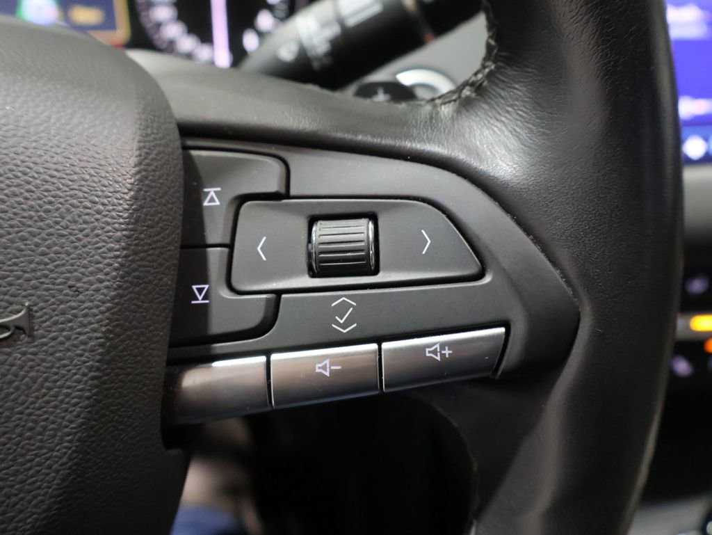Used 2023 Cadillac XT4 Premium Luxury image 35