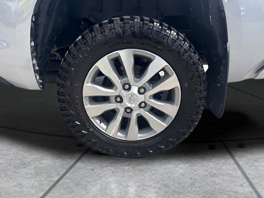 Used 2017 Toyota Tundra Limited AWD/4WD image 29