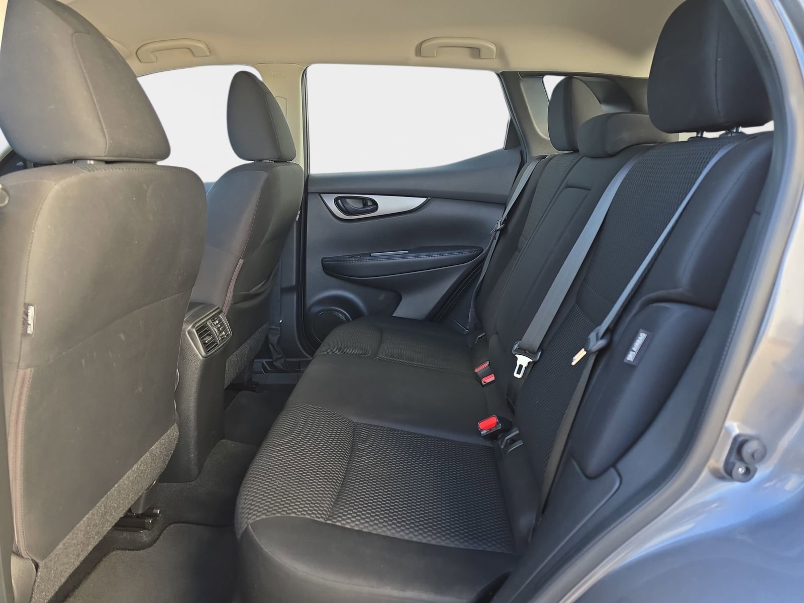 Used 2020 Nissan Rogue Sport S AWD/4WD image 16