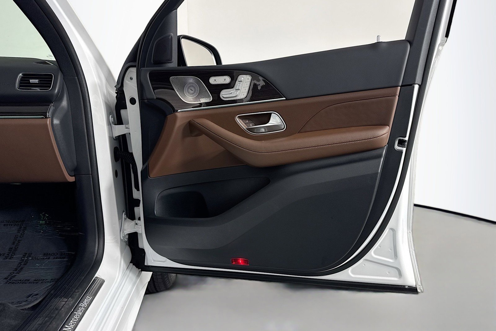 Certified 2025 Mercedes-Benz GLE 580 4MATIC image 24