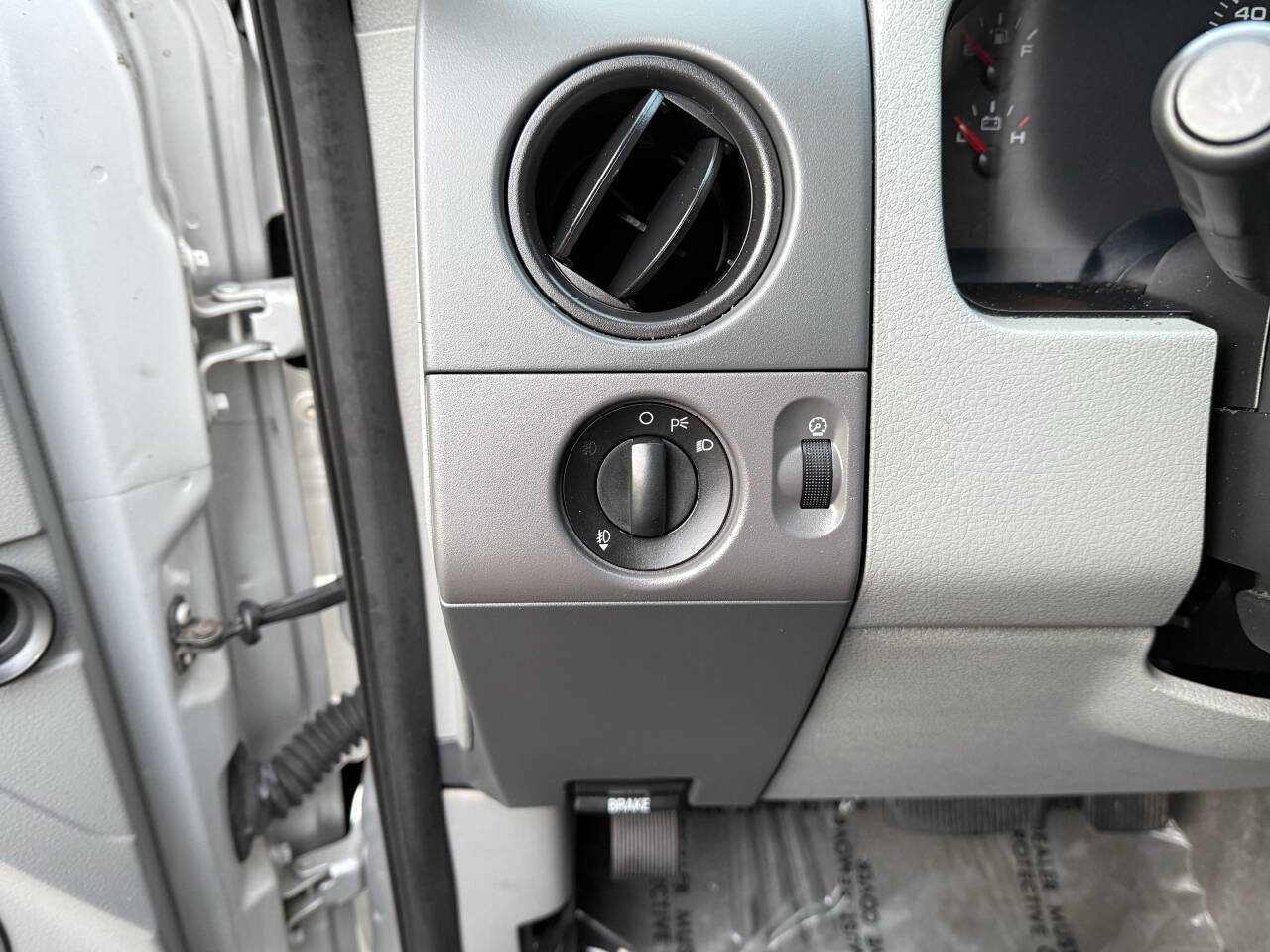 Used 2005 Ford F150 STX image 36