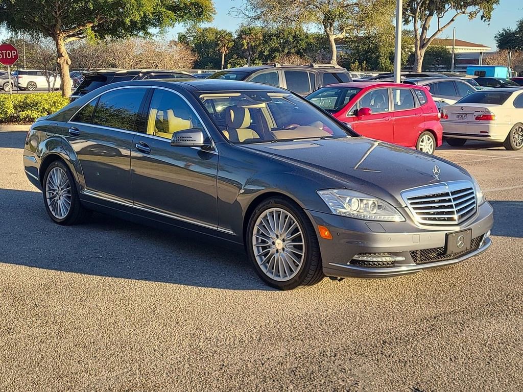 Used 2010 Mercedes-Benz S 550 4MATIC image 9