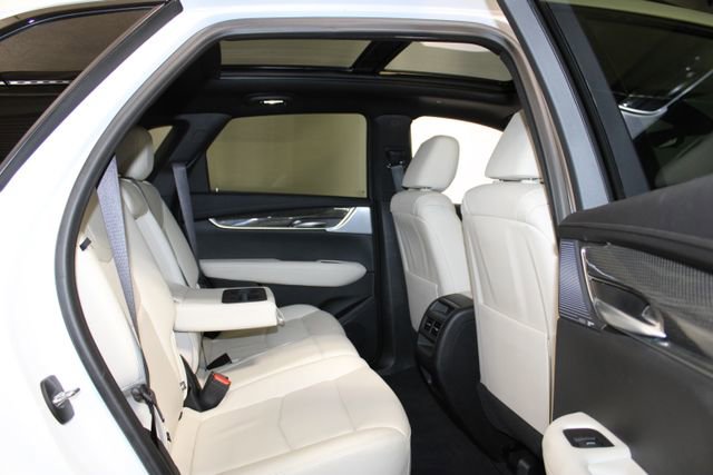 Certified 2024 Cadillac XT5 Sportv w/ Technology Package AWD/4WD image 13