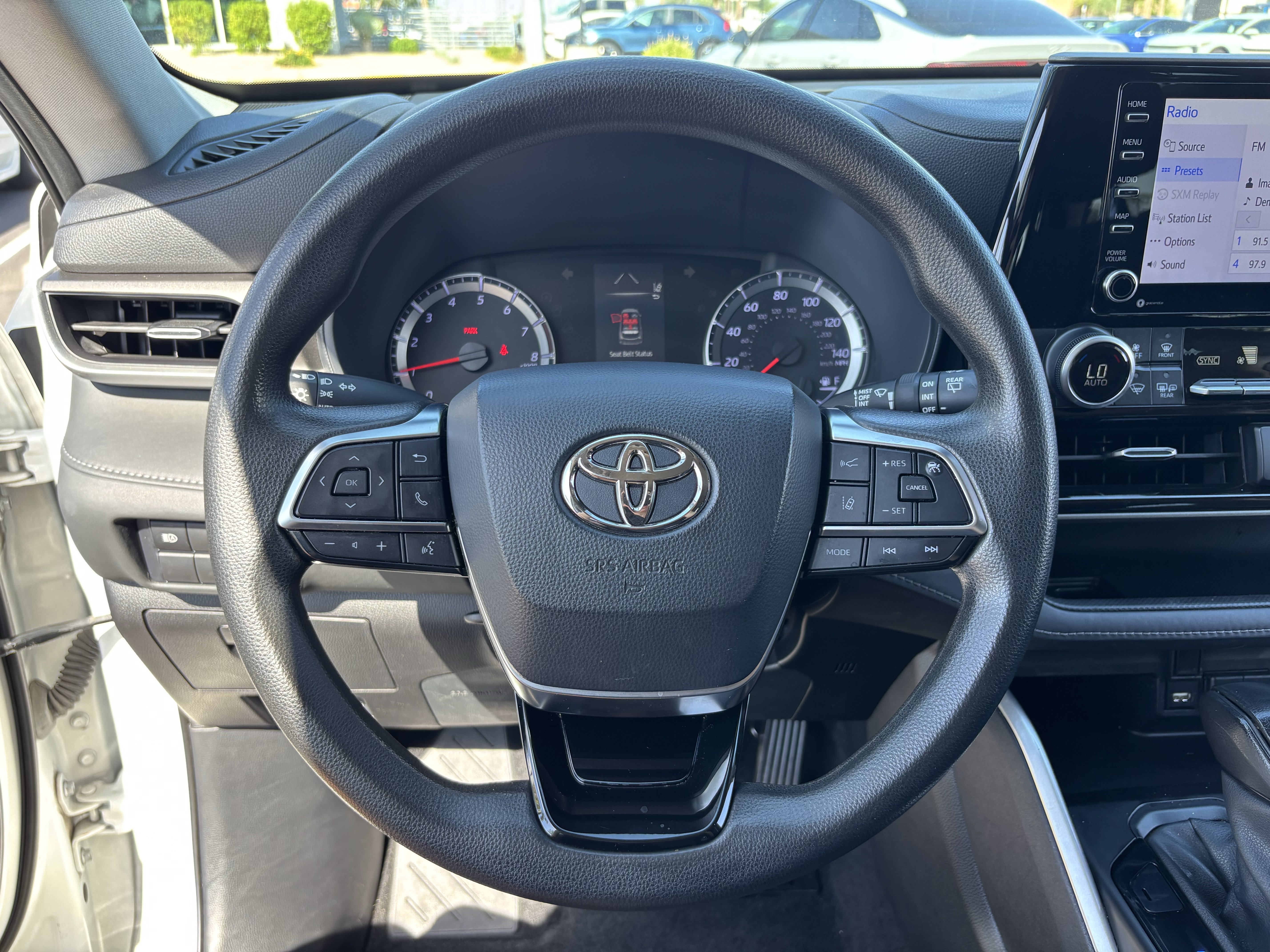 Used 2021 Toyota Highlander L FWD image 24
