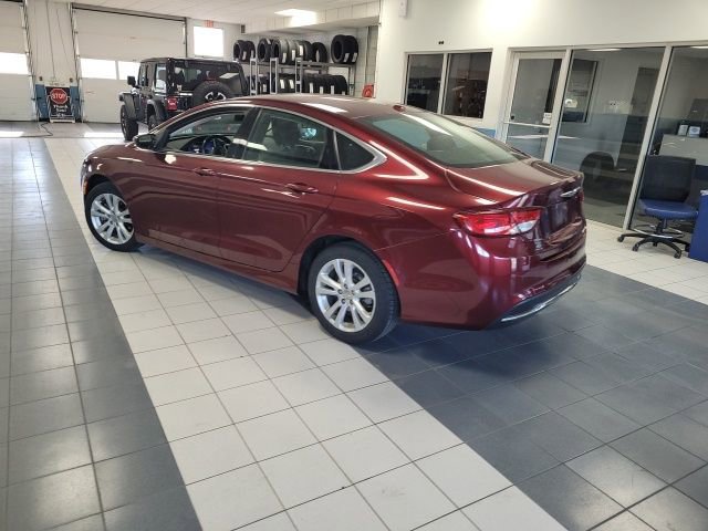 Used 2015 Chrysler 200 Limited w/ Convenience Group FWD image 5