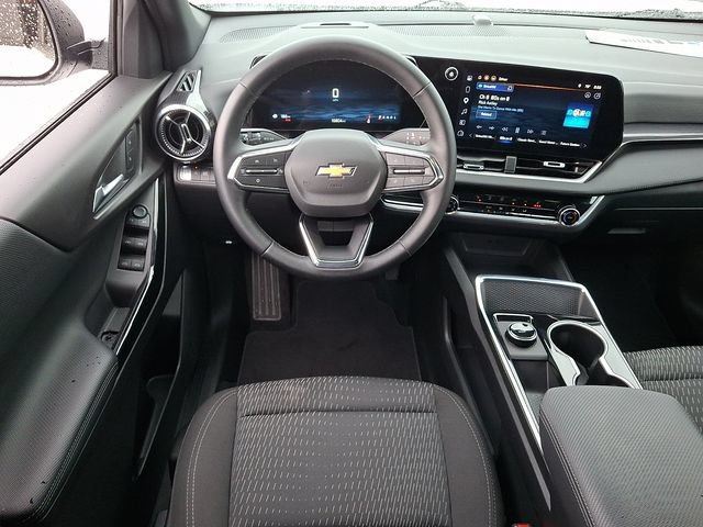 Used 2026 Chevrolet Equinox LT FWD image 11